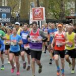 Joggers in London Marathon 2018, Apogee sponsors