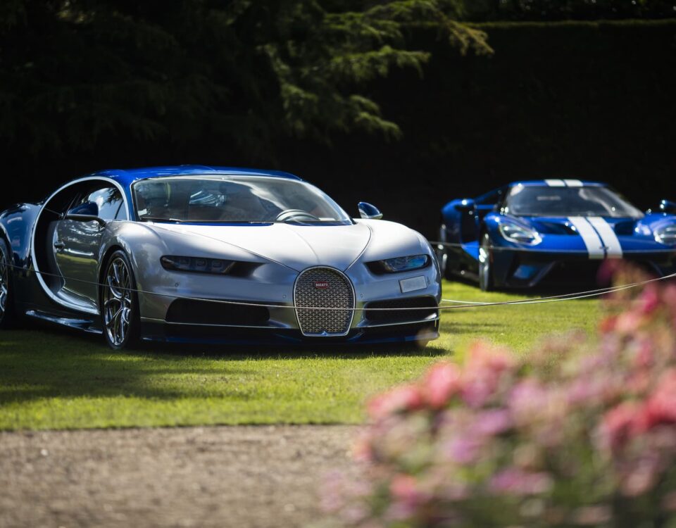 bugatti veyron at beaulieu supercar weekend